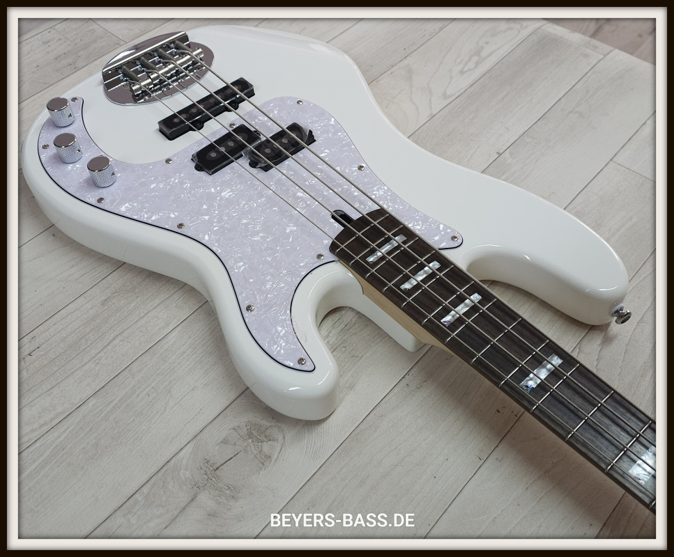 Lakland Skyline 44-64C Custom, White Gloss